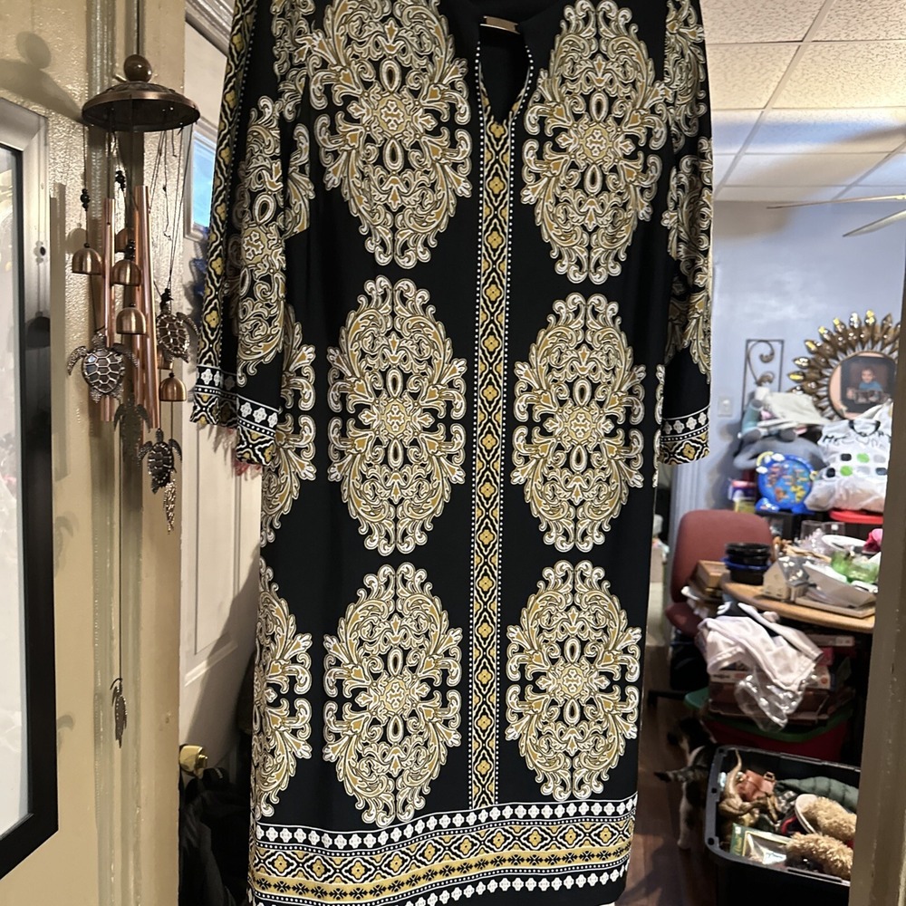 Sandra Darrin size 10 shift dress